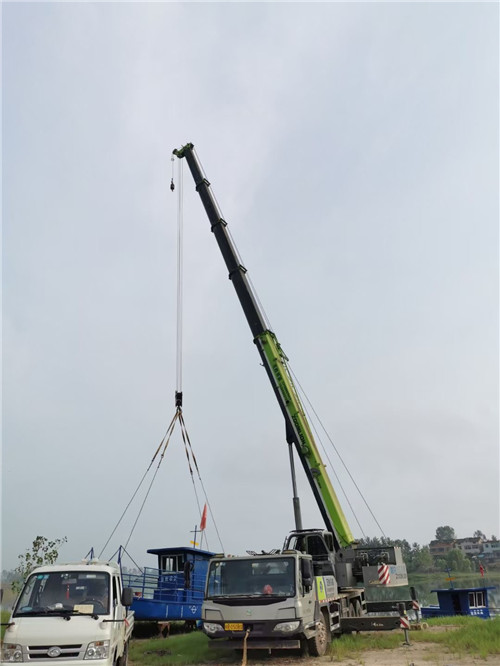 东乡族自治县桥梁建设吊装案例